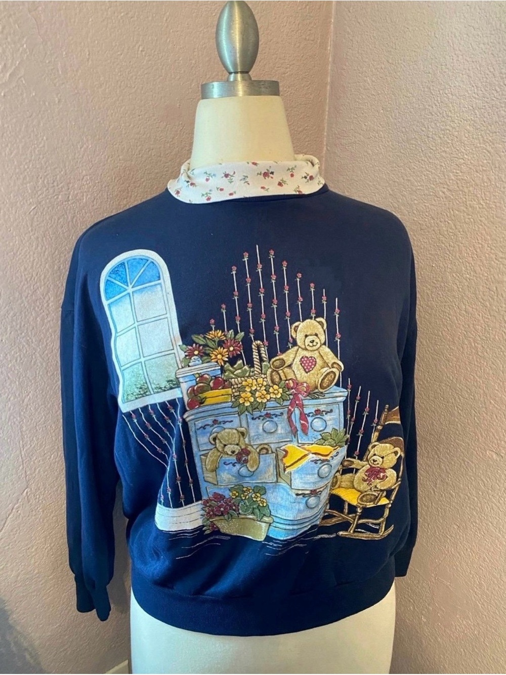Vintage teddy bear crewneck